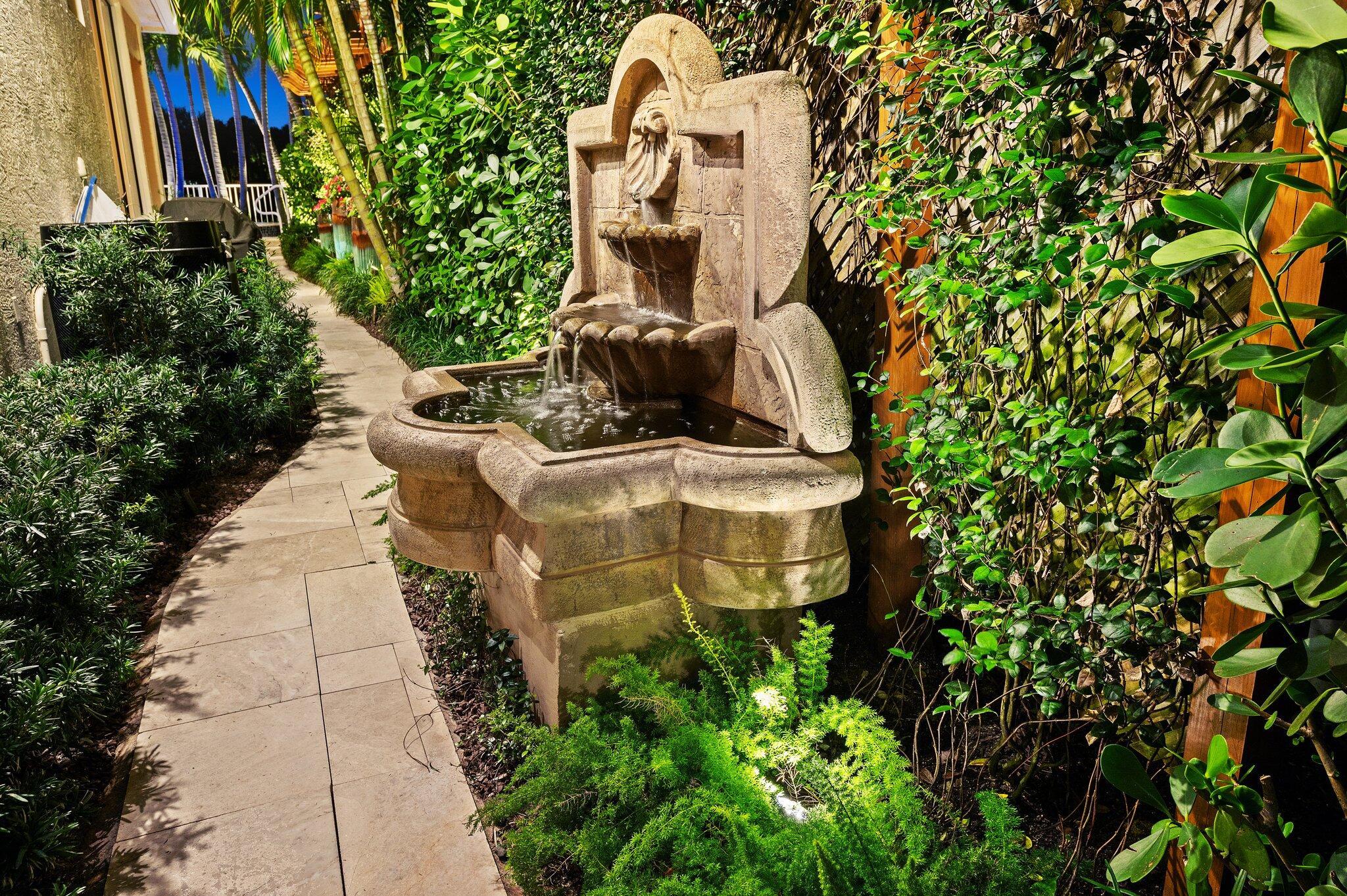 7814 Villa D Este Way