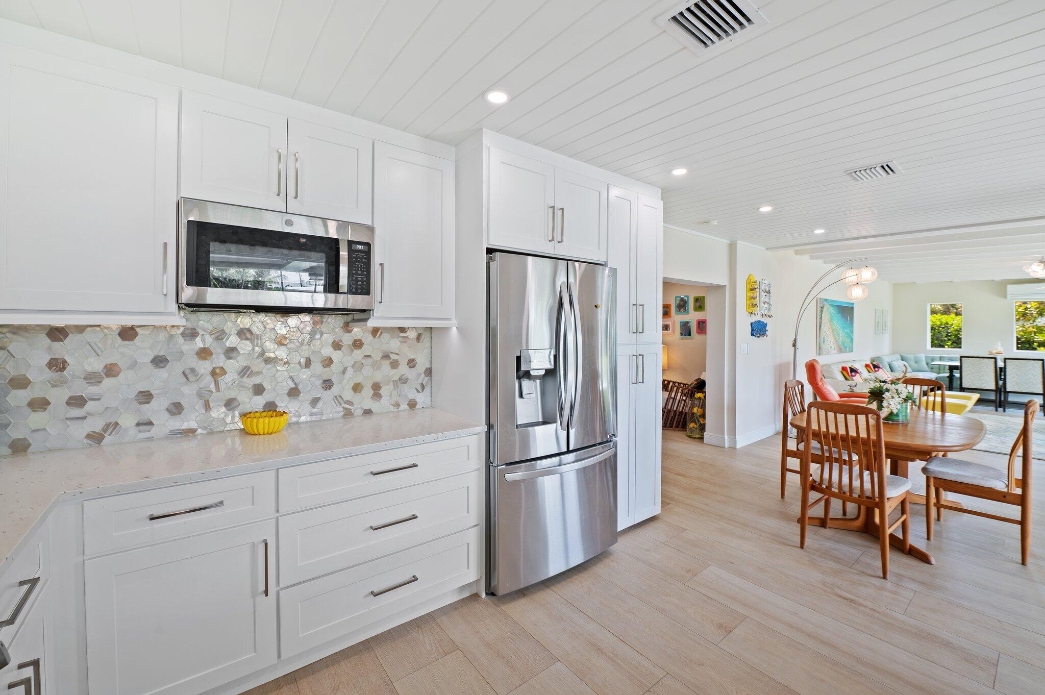 825 Canal Drive