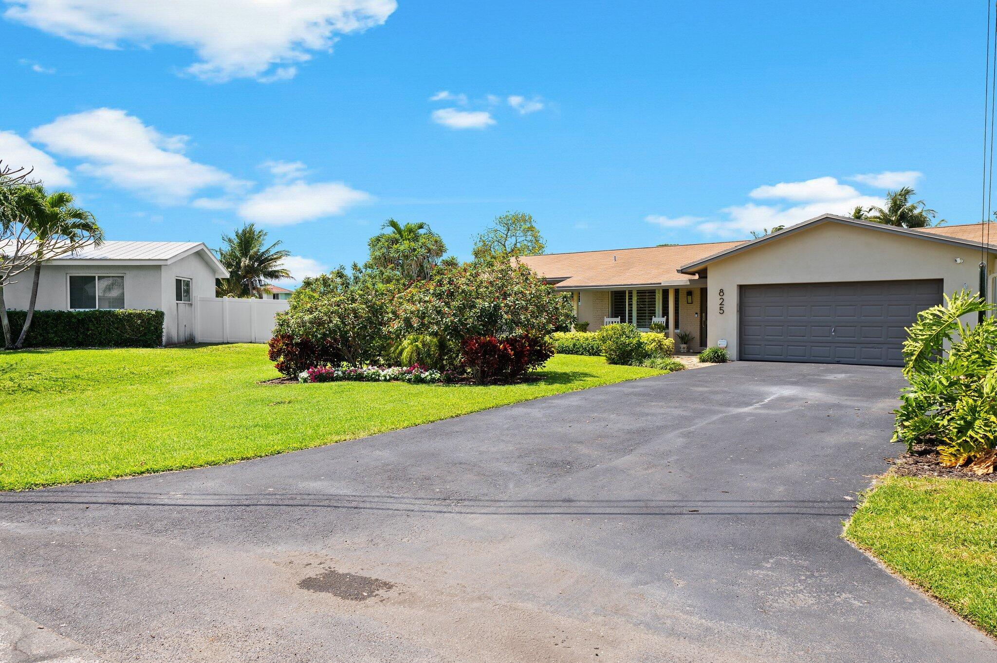 825 Canal Drive
