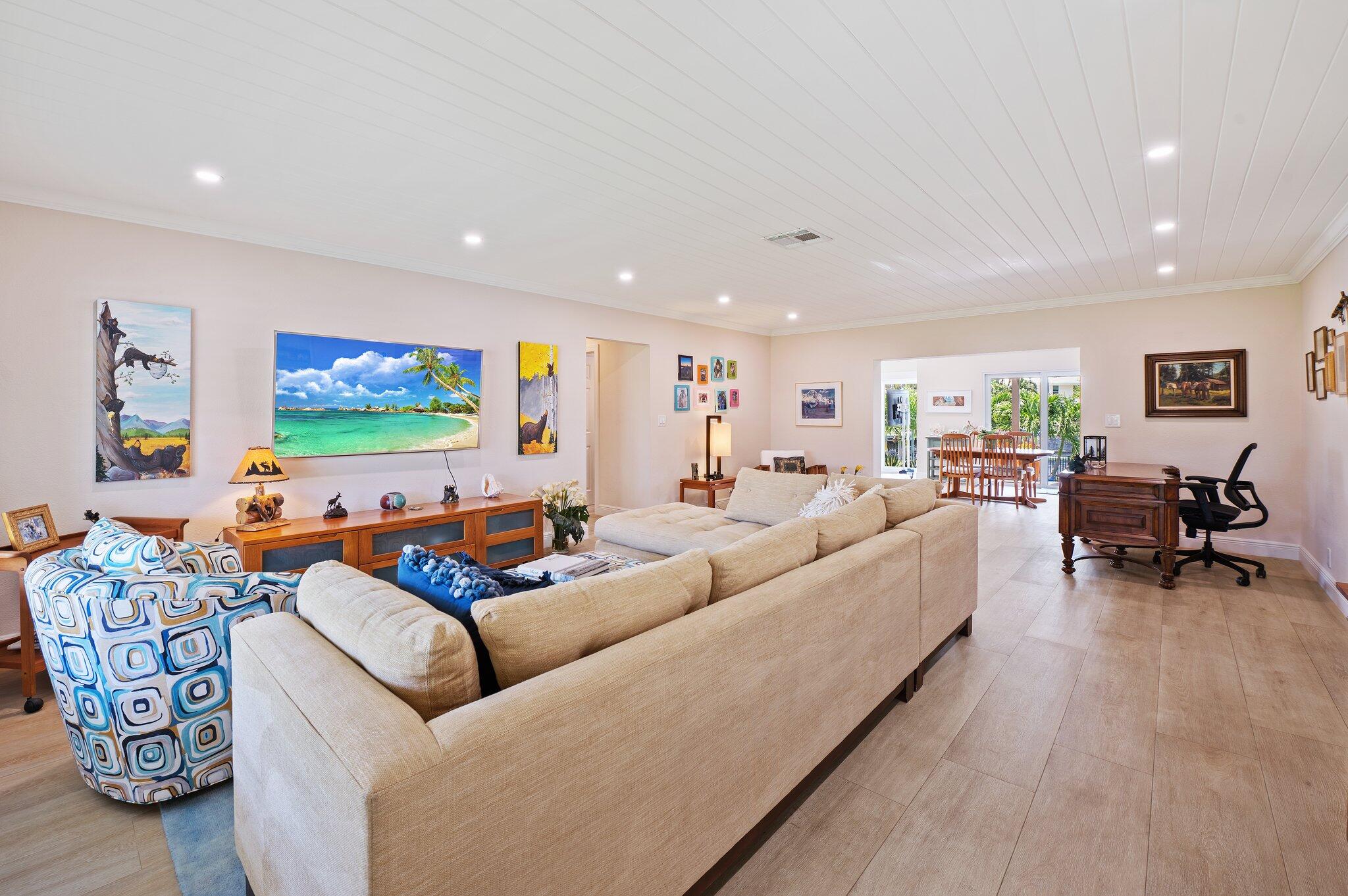 825 Canal Drive