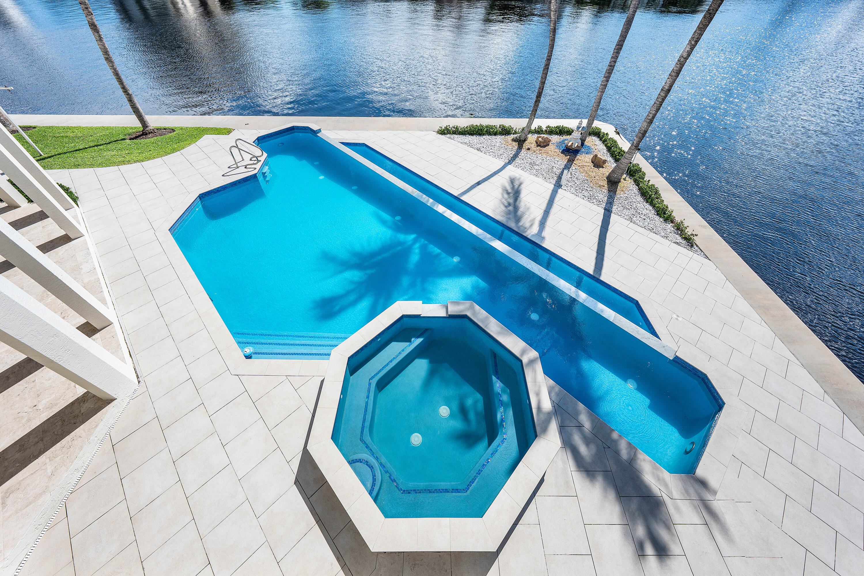 978 Dogwood Drive
