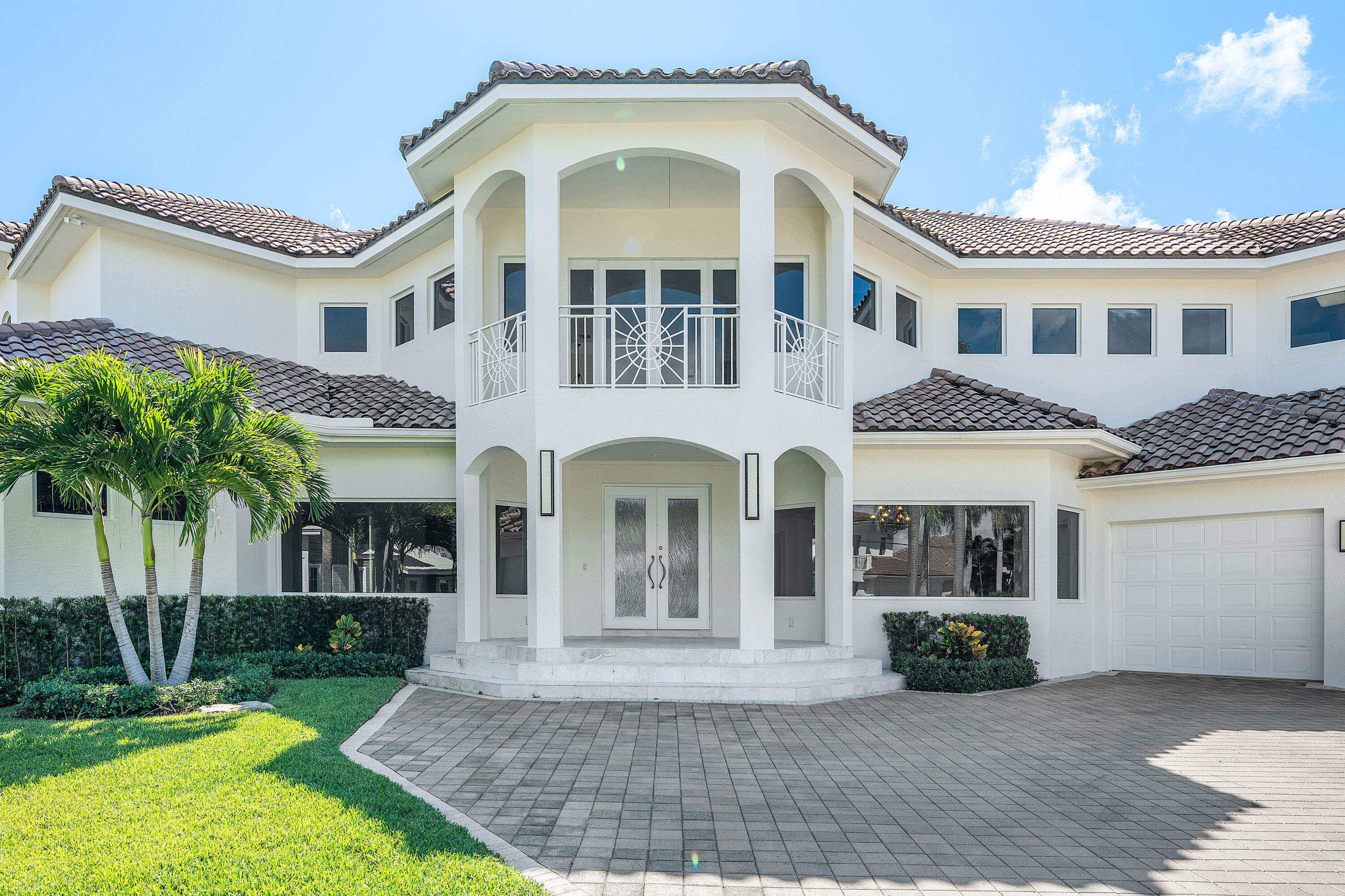 978 Dogwood Drive