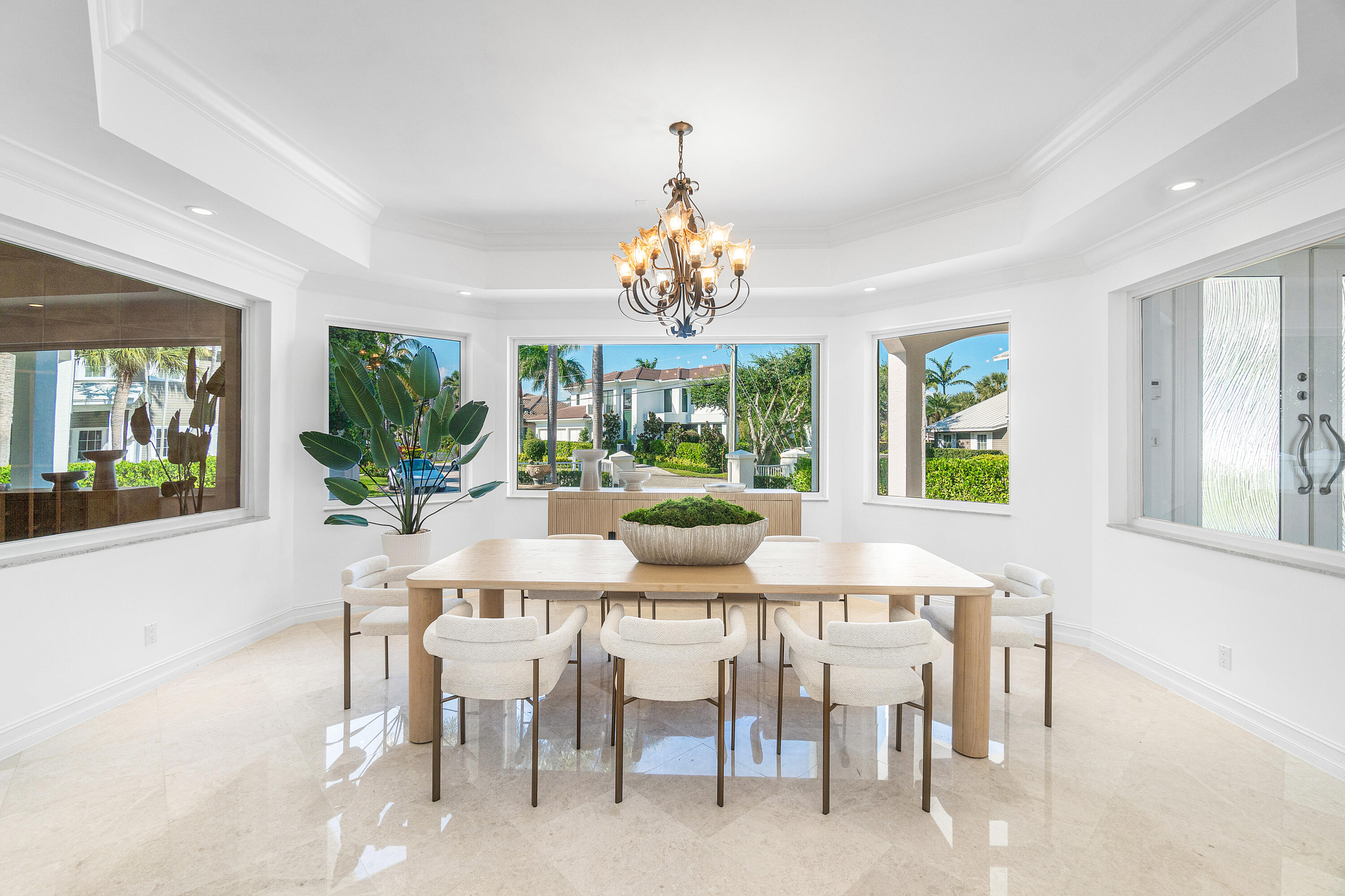 978 Dogwood Drive