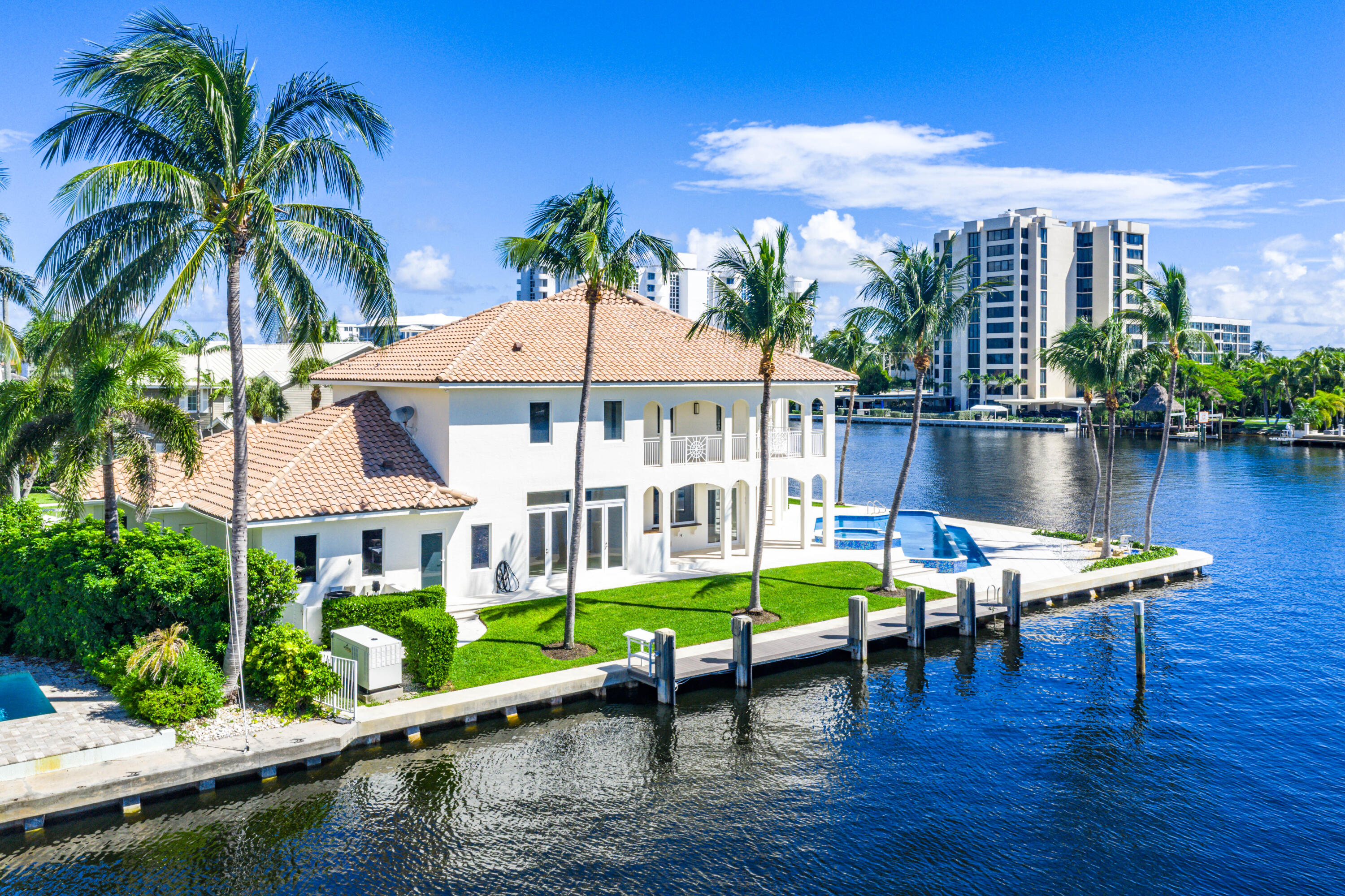 978 Dogwood Drive