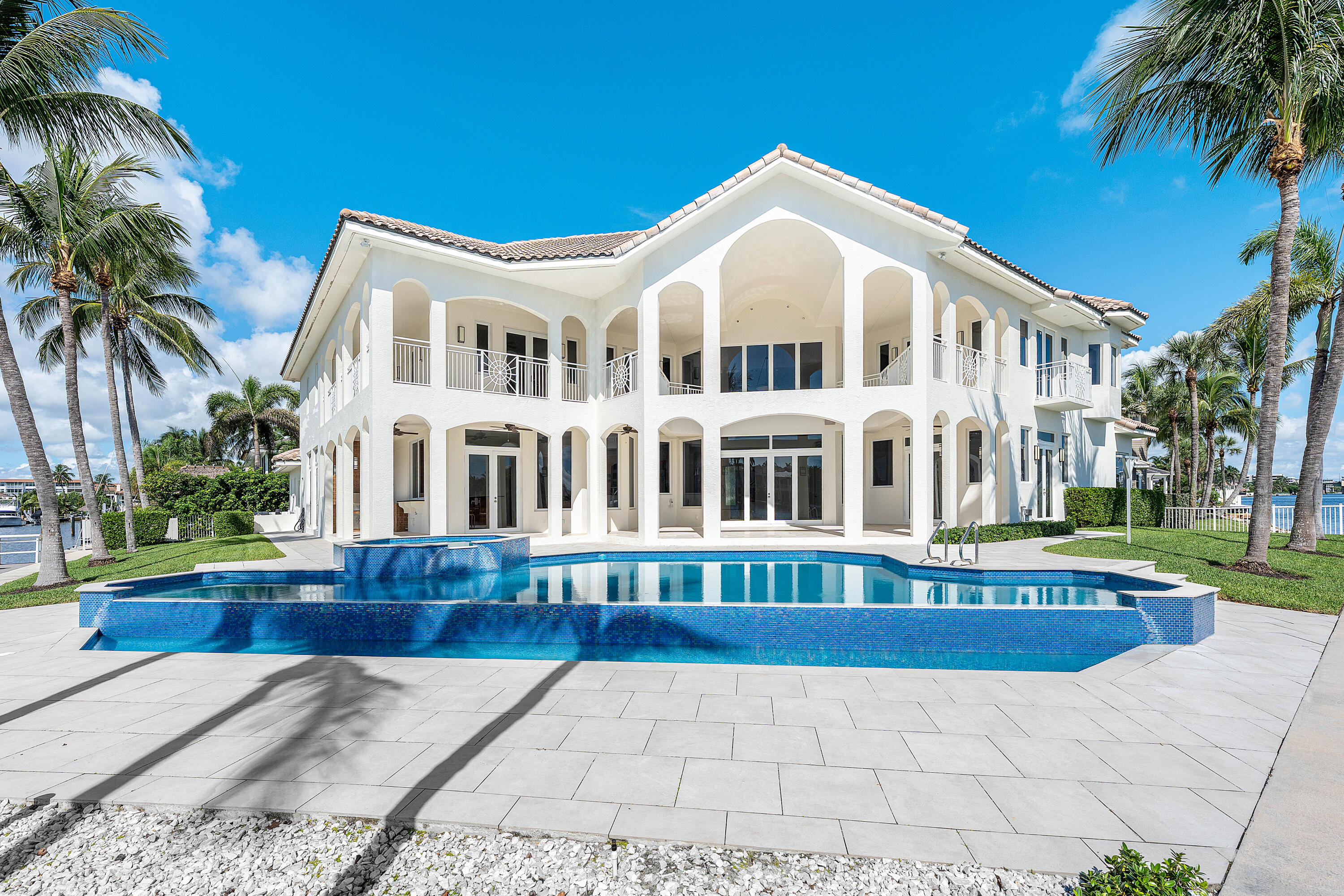 978 Dogwood Drive