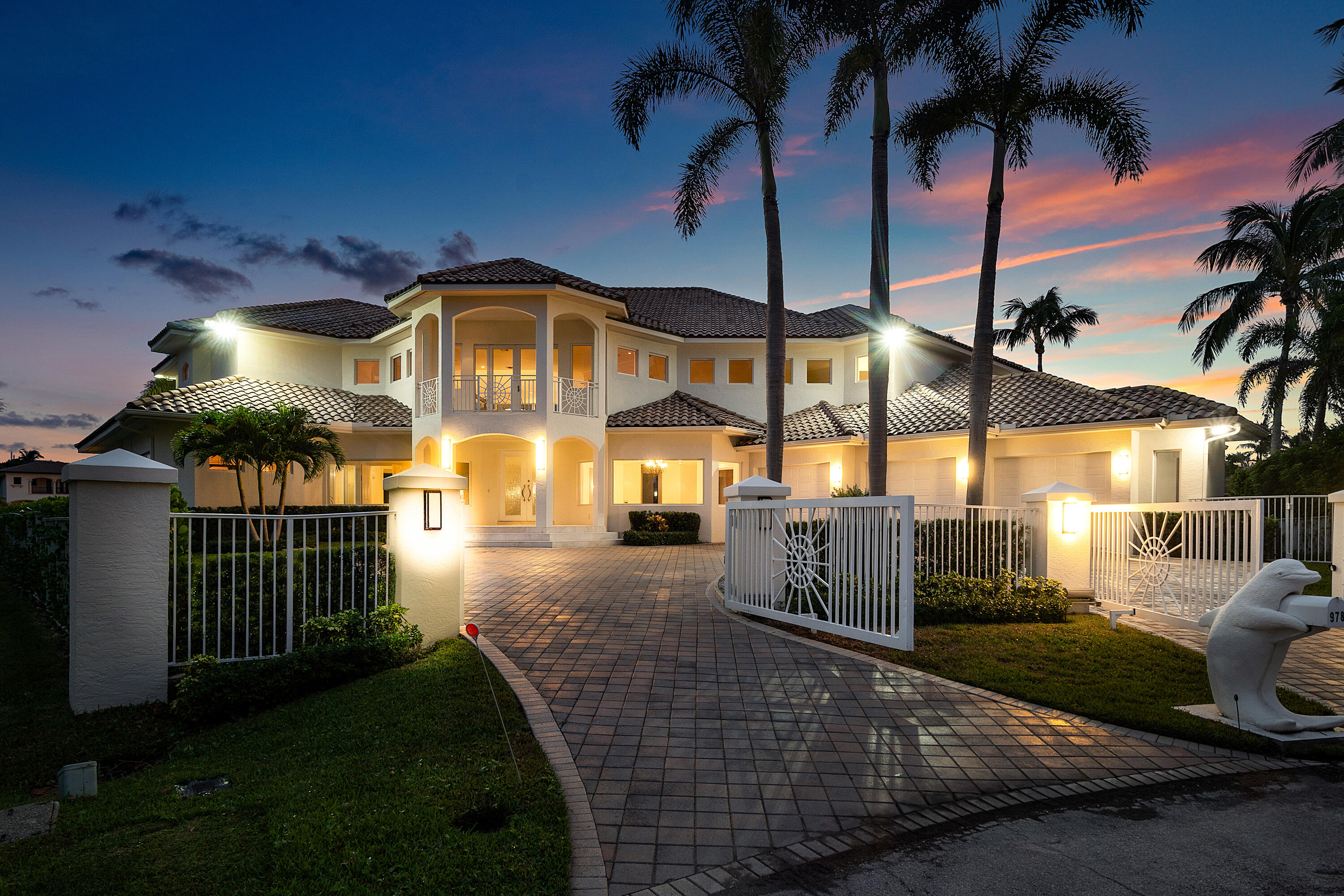 978 Dogwood Drive