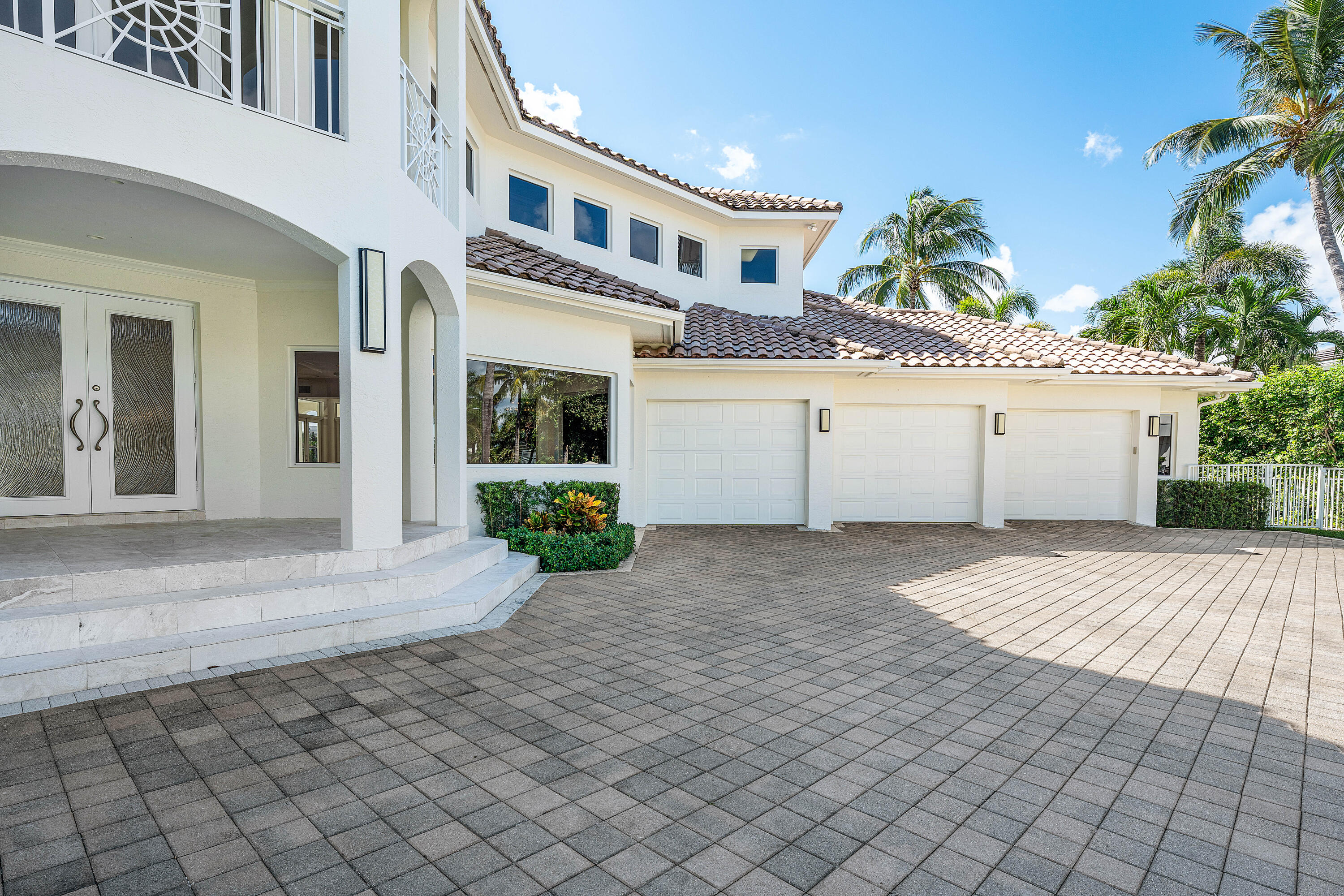 978 Dogwood Drive