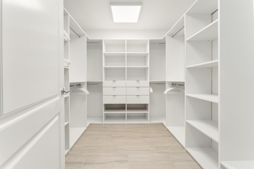 1 Residence Lane A-PH5