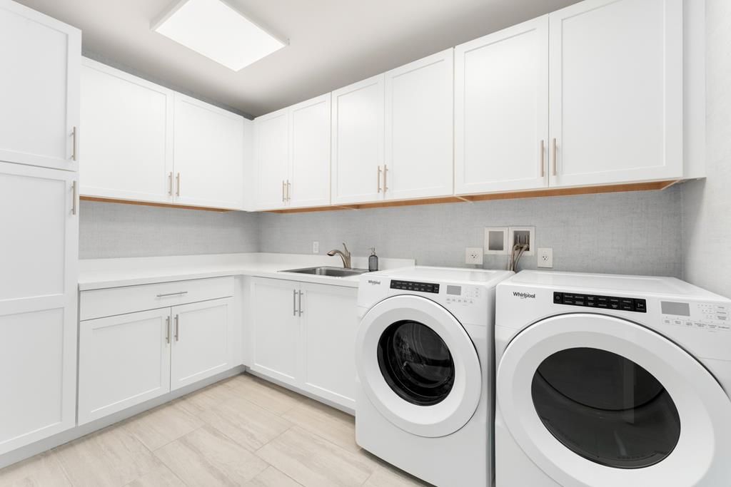1 Residence Lane A-PH5