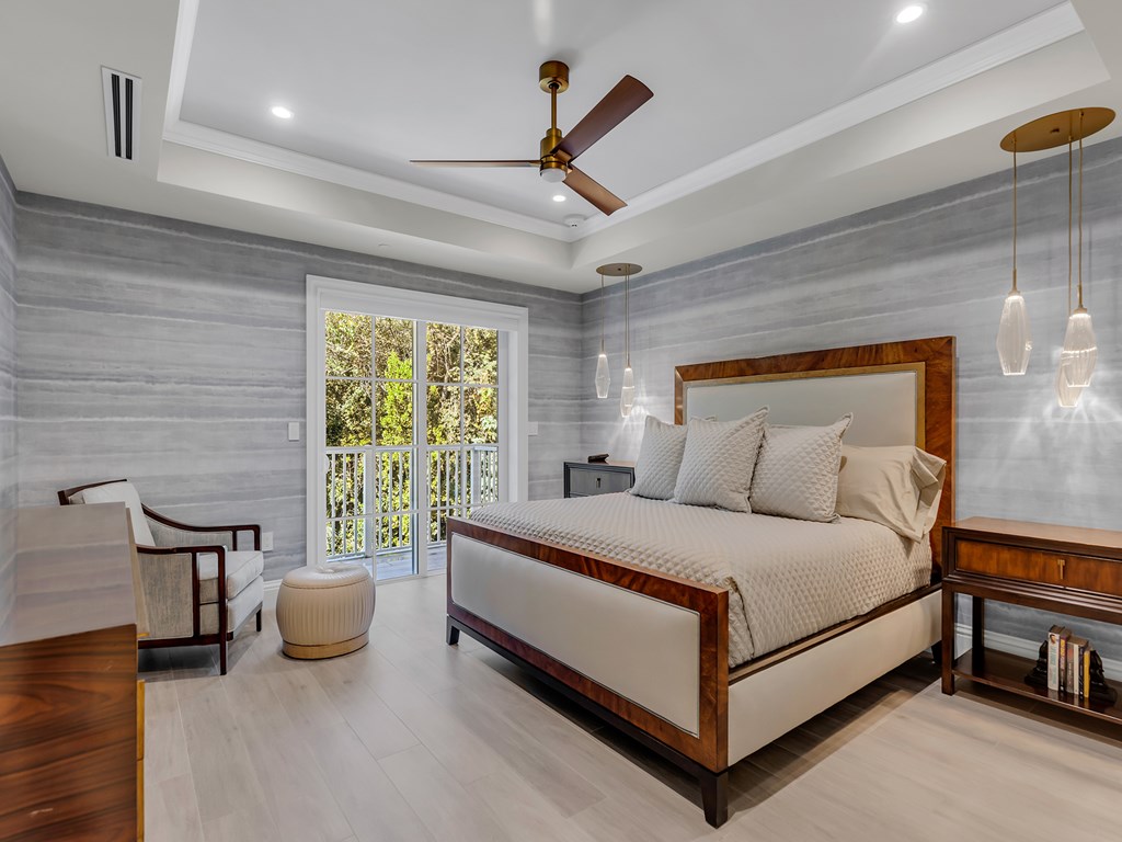 1 Residence Lane 207