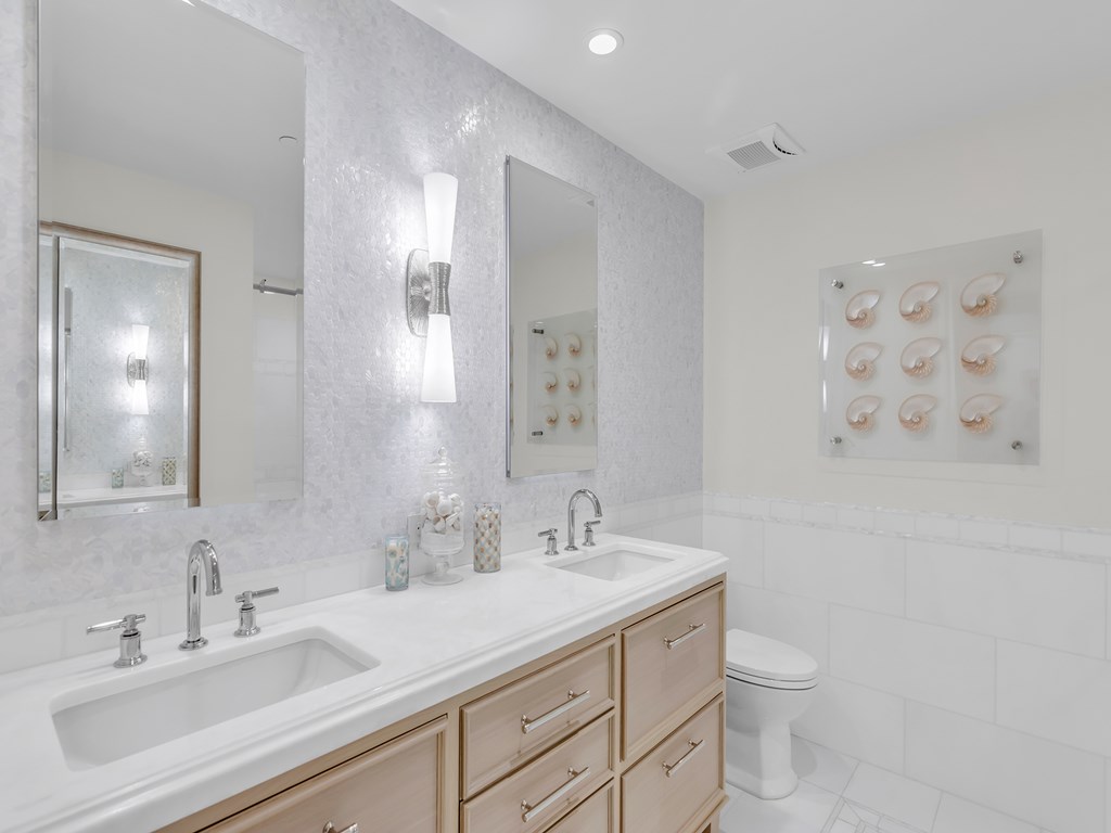 1 Residence Lane 207