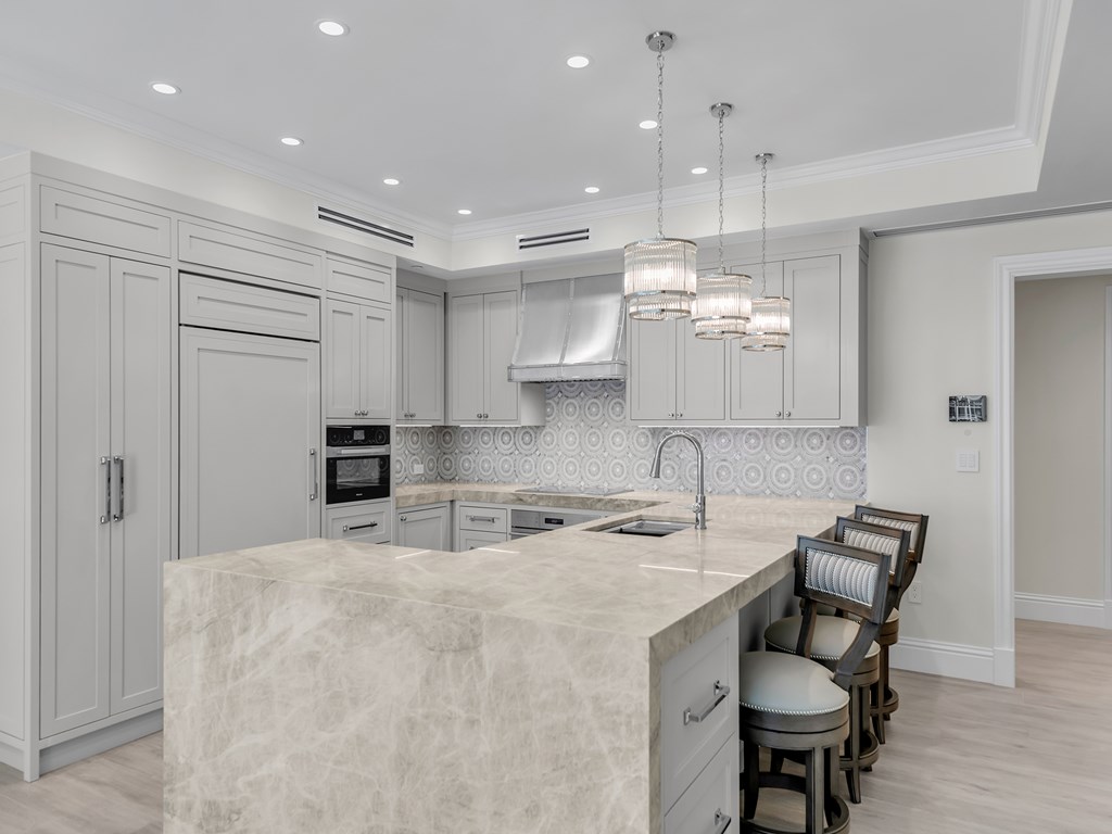 1 Residence Lane 207