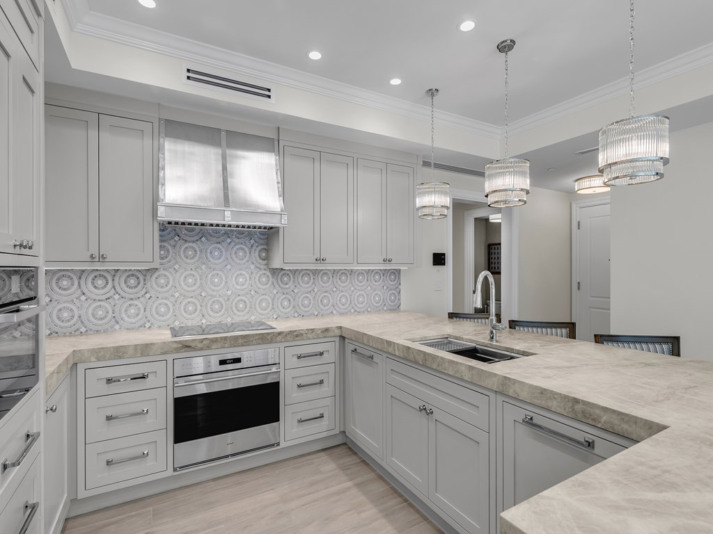 1 Residence Lane 207