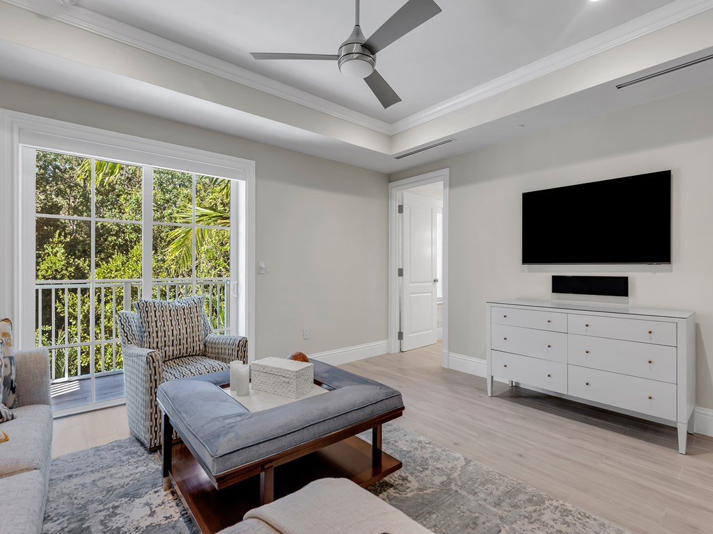 1 Residence Lane 207