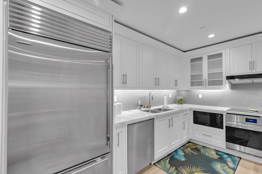 1 Residence Lane 209B