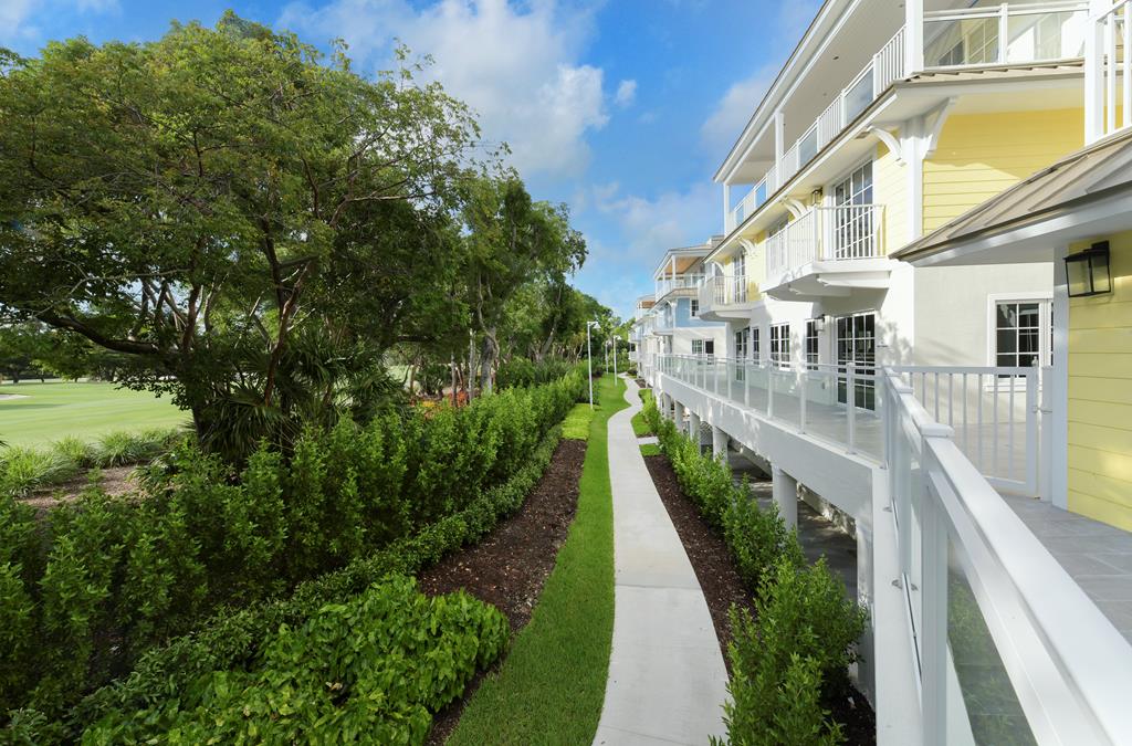 1 Residence Lane 209B