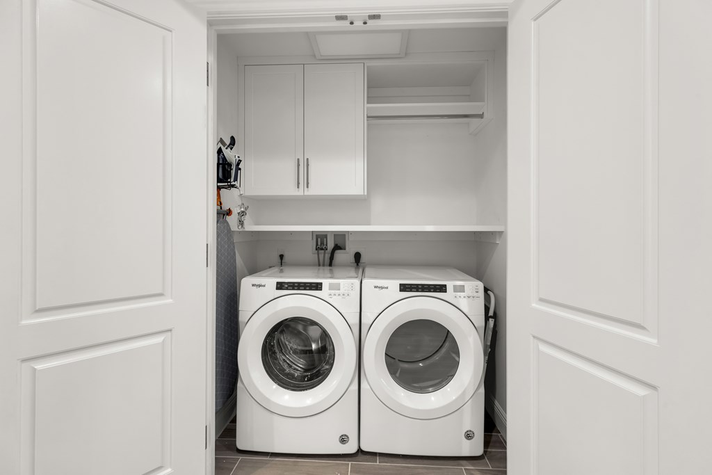 1 Residence Lane 209B