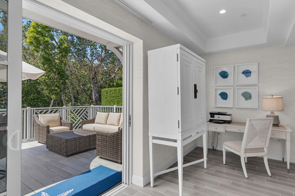 1 Residence Lane 209B