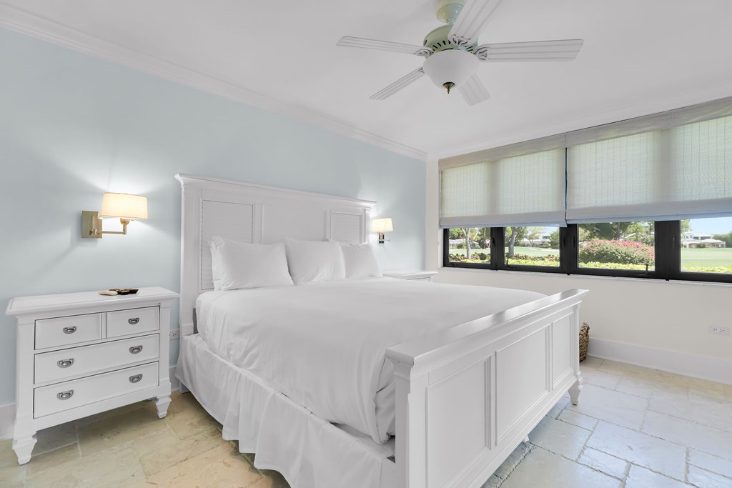 28 Lakeside Lane A