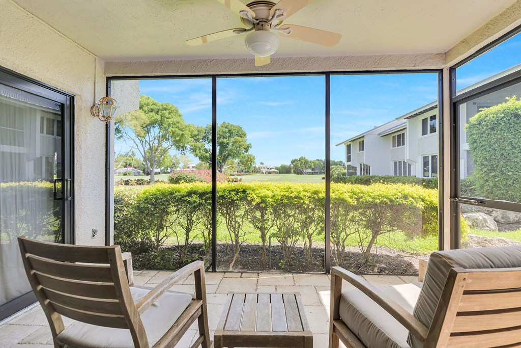 28 Lakeside Lane A