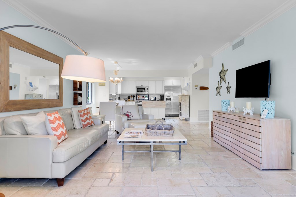 28 Lakeside Lane A
