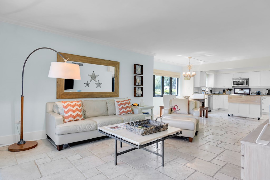 28 Lakeside Lane A