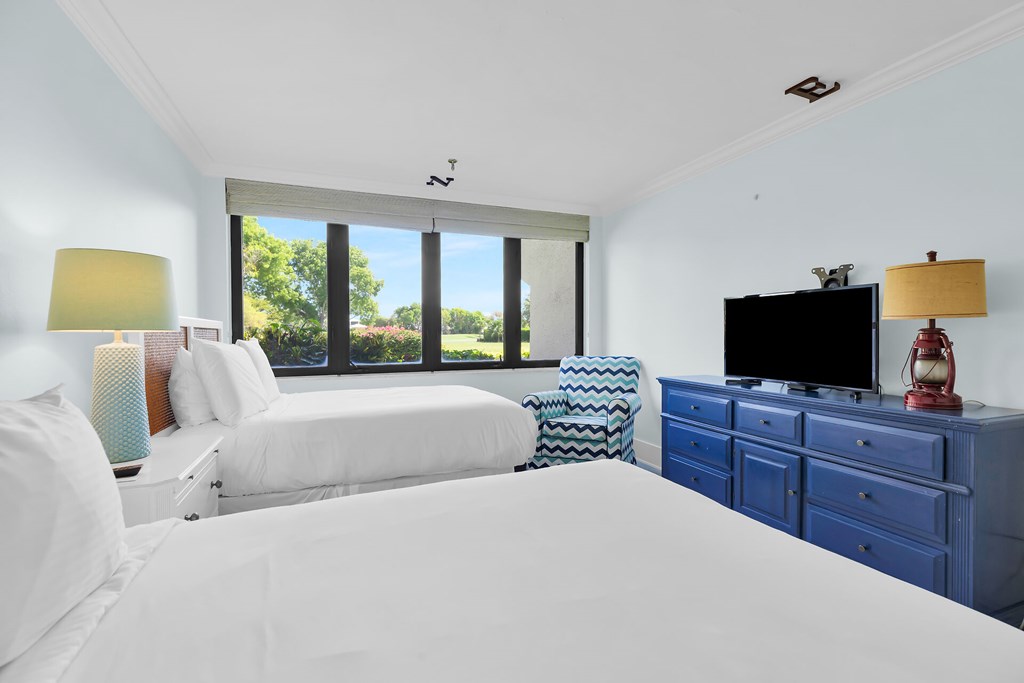 28 Lakeside Lane A