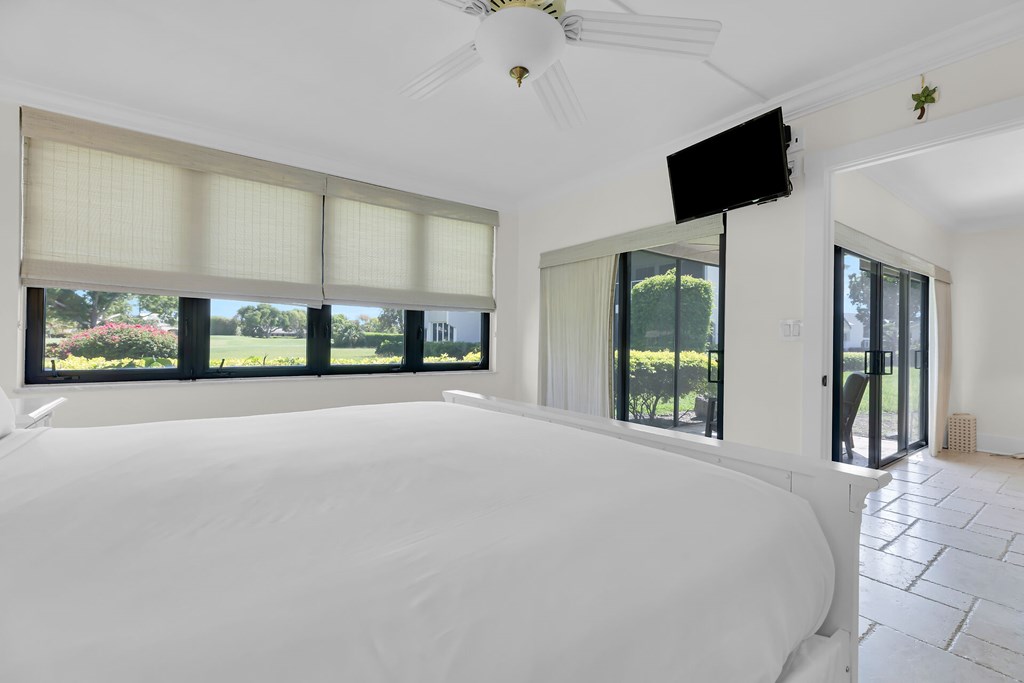 28 Lakeside Lane A