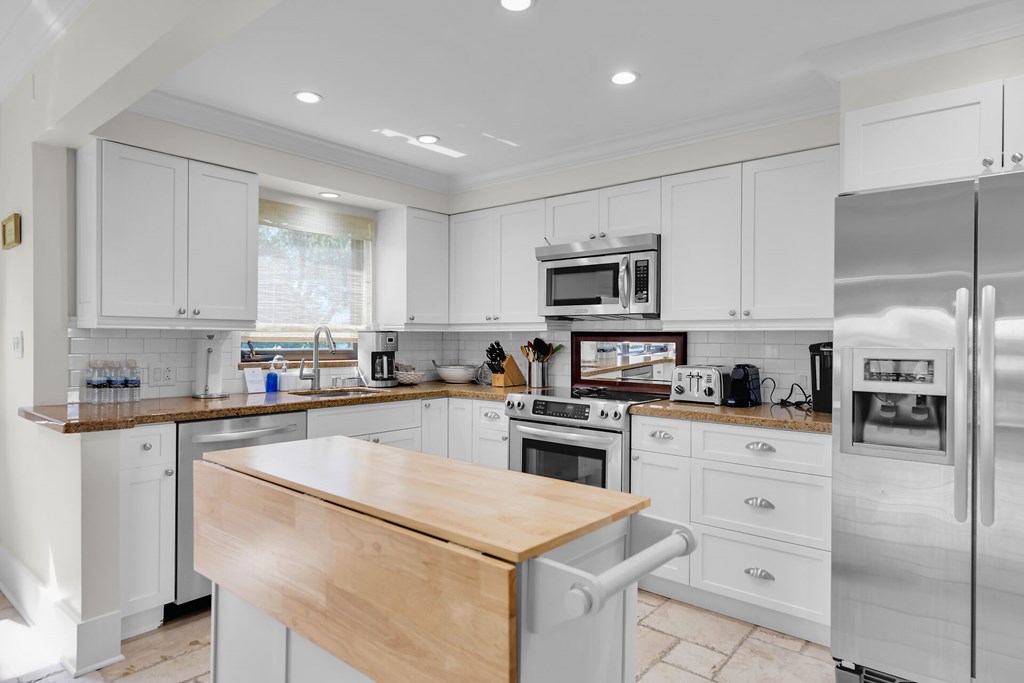 28 Lakeside Lane A
