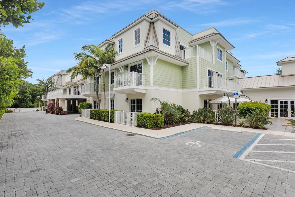 1 Residence Lane C-117