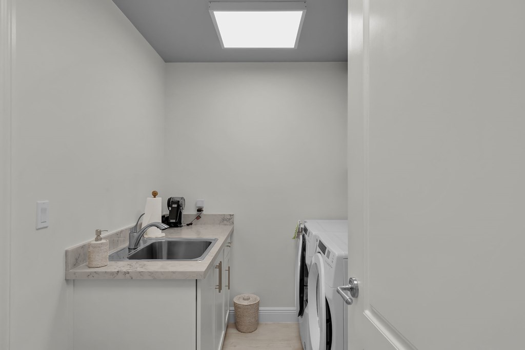 1 Residence Lane C-117