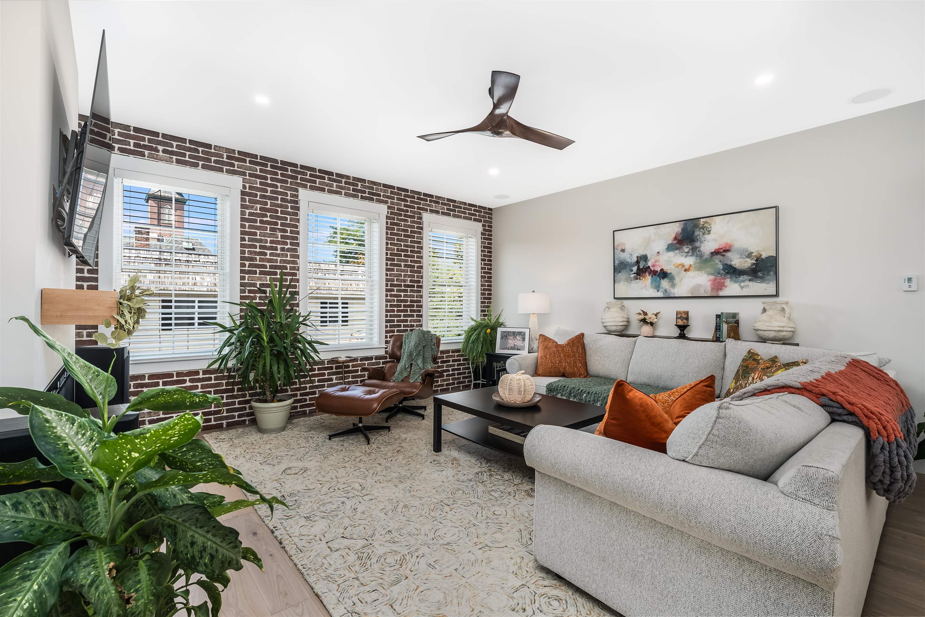 87 South Main Street Unit: Unit 2