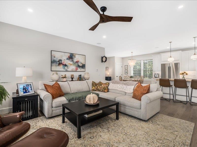 87 South Main Street