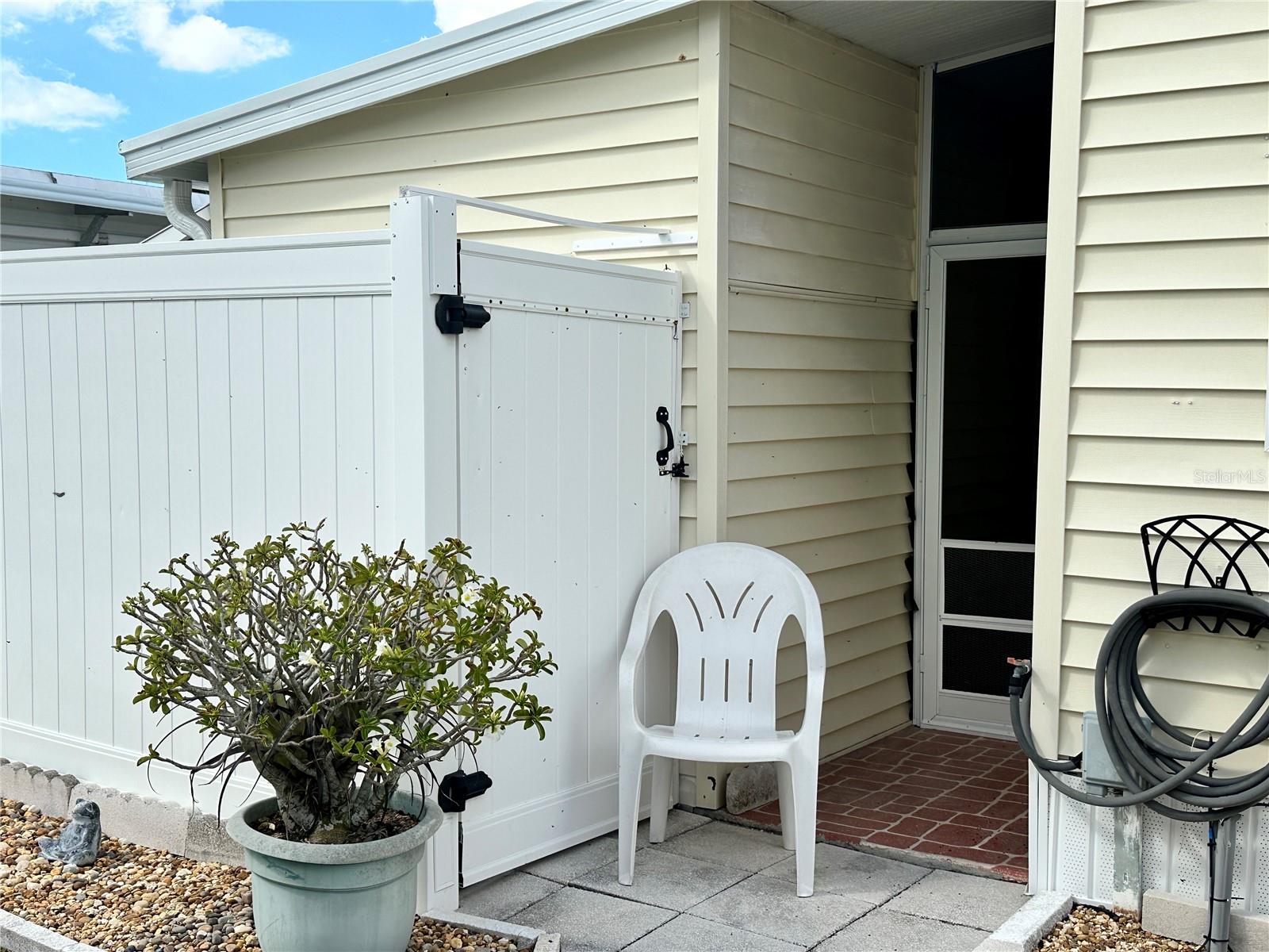 560 ORIENTAL POPPY DR