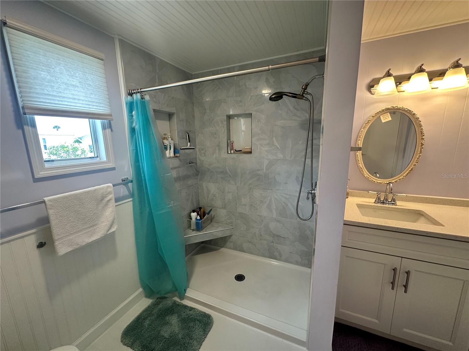 560 ORIENTAL POPPY DR