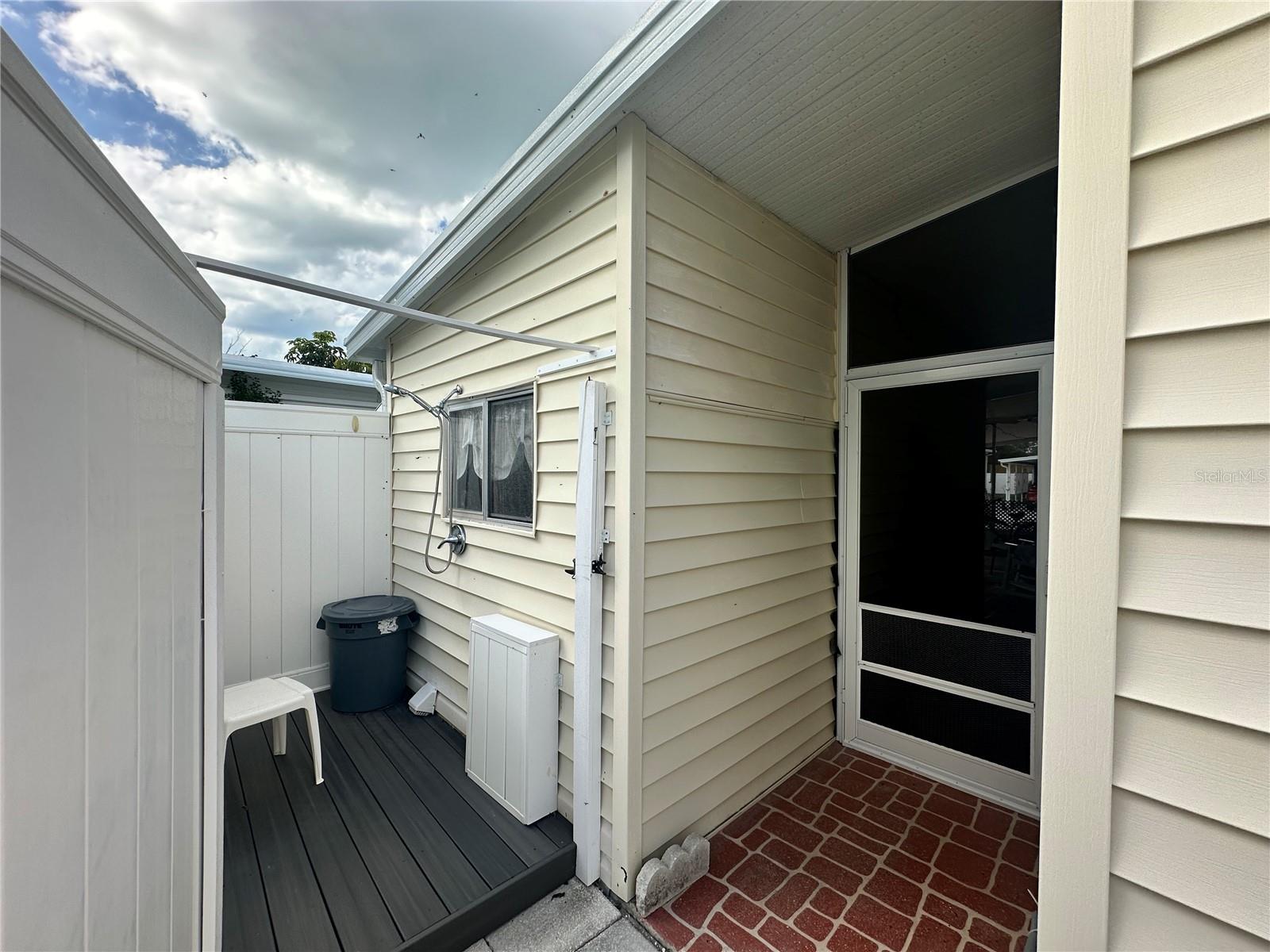 560 ORIENTAL POPPY DR