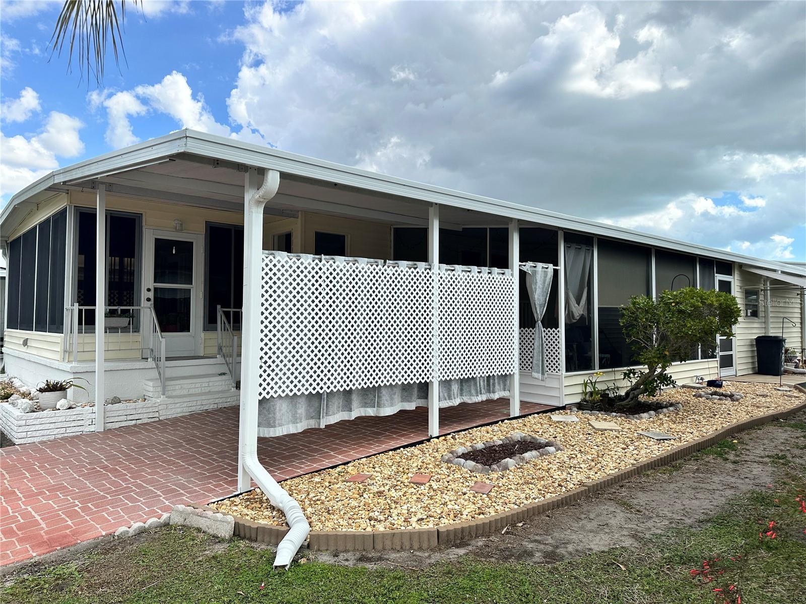 560 ORIENTAL POPPY DR