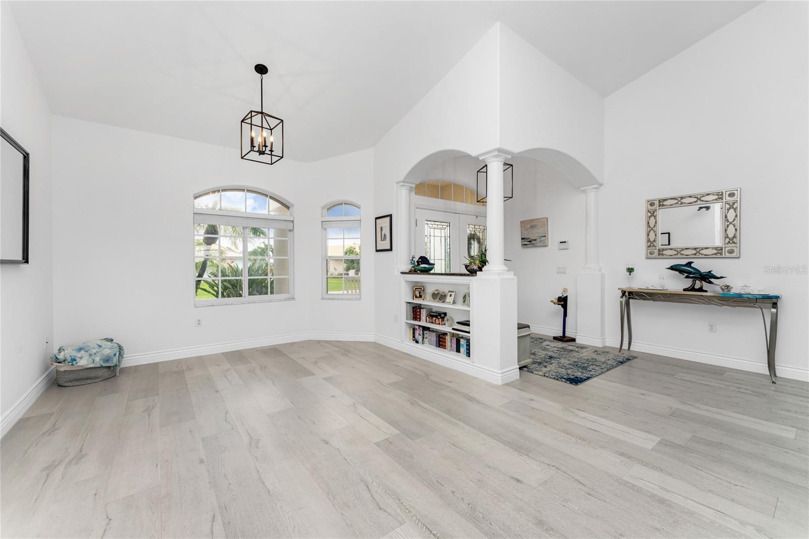 855 PAMELA DR