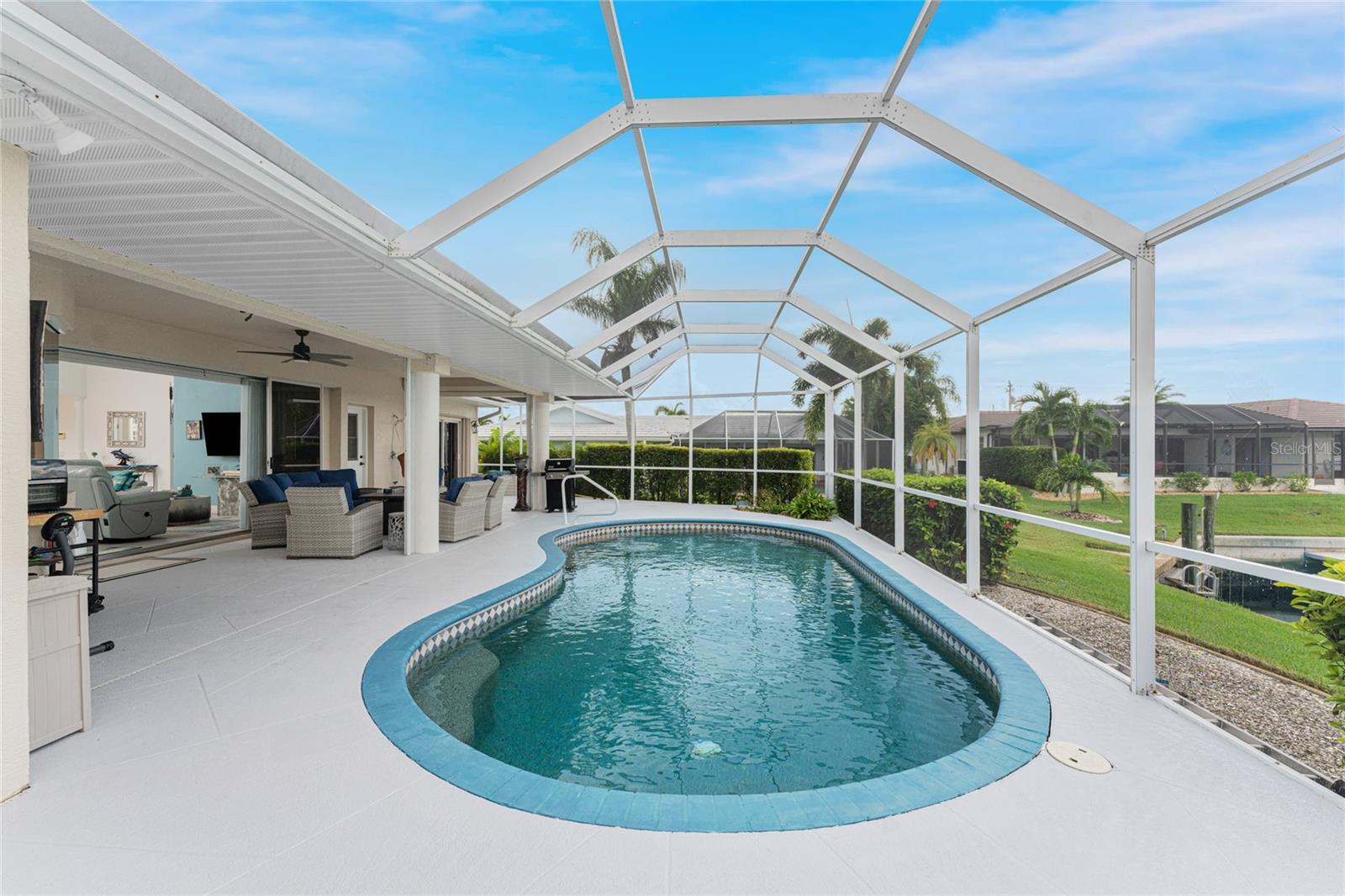 855 PAMELA DR