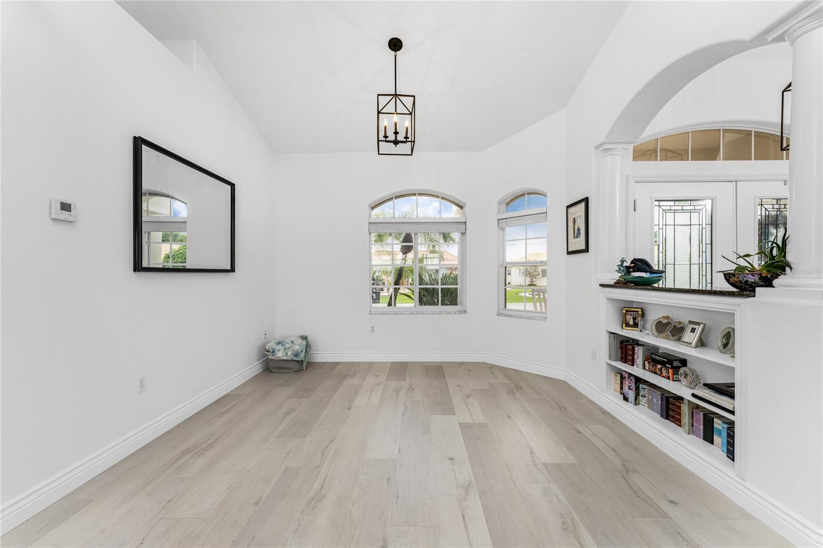 855 PAMELA DR