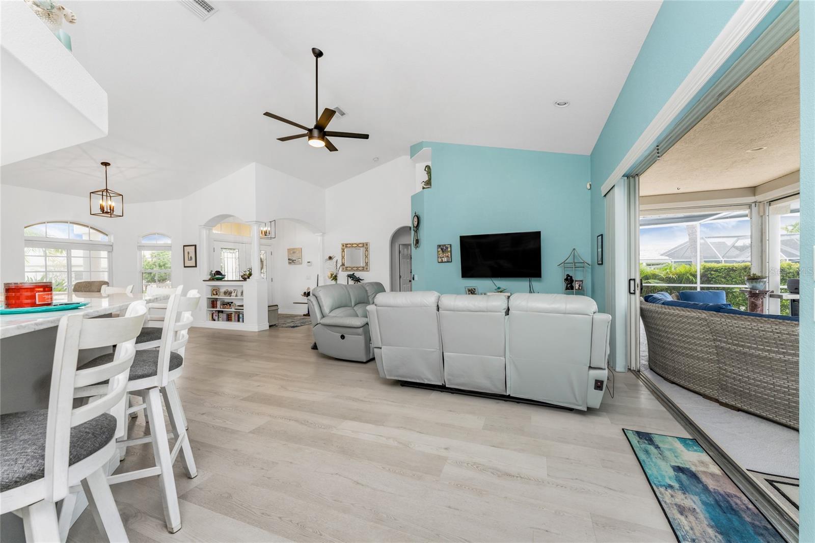 855 PAMELA DR