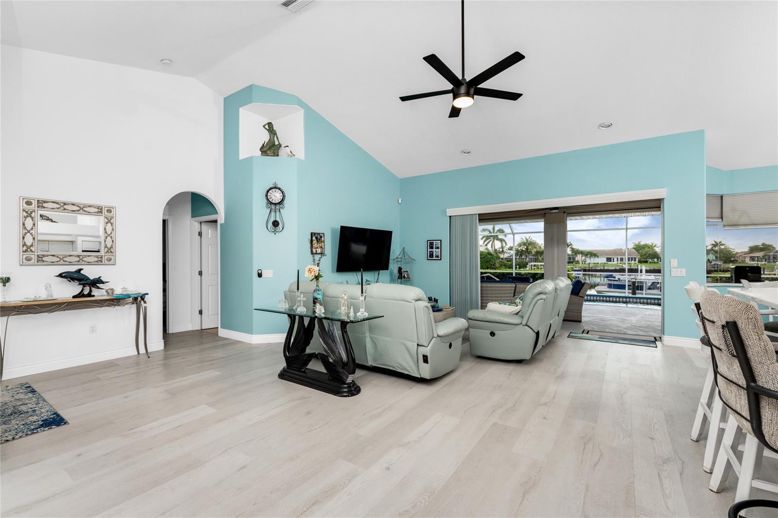 855 PAMELA DR