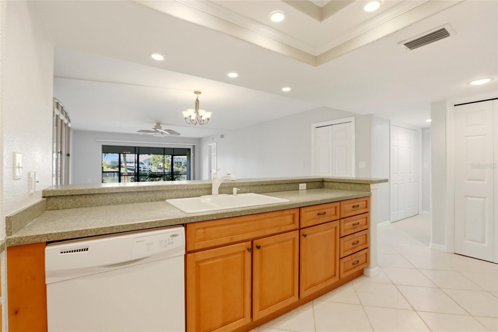 601 SHREVE ST #25A