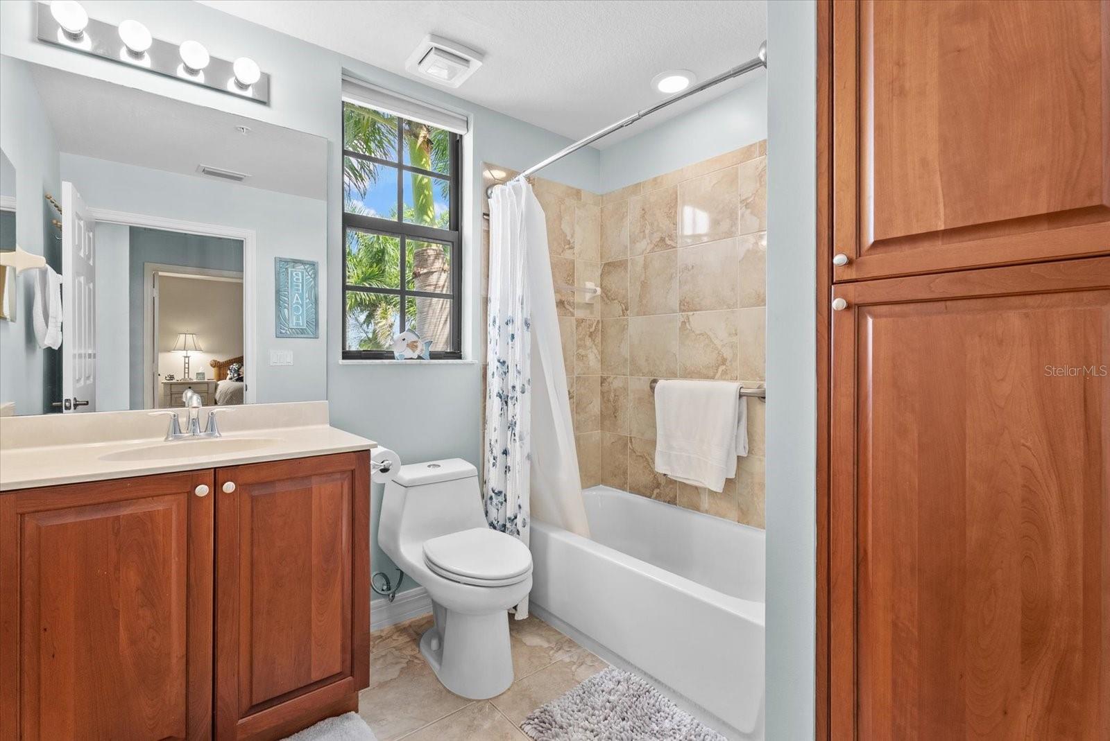 1349 AQUI ESTA DR #136