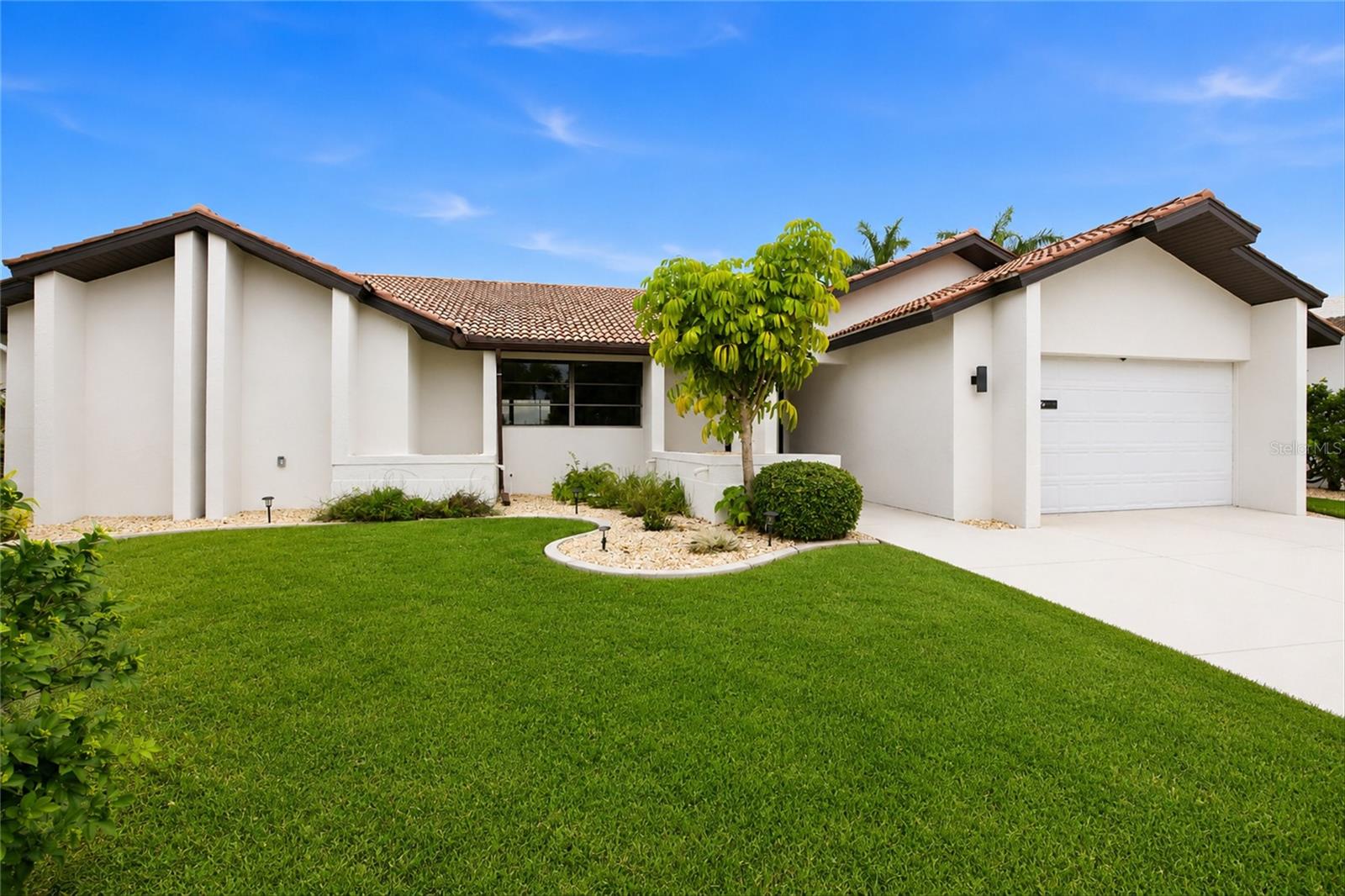 454 MONACO DR