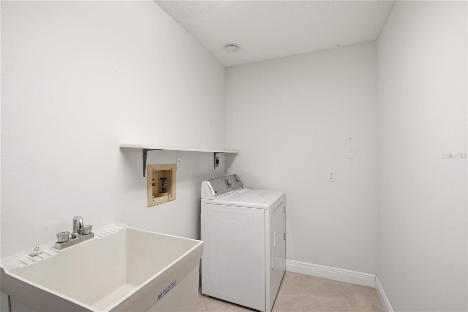 454 MONACO DR