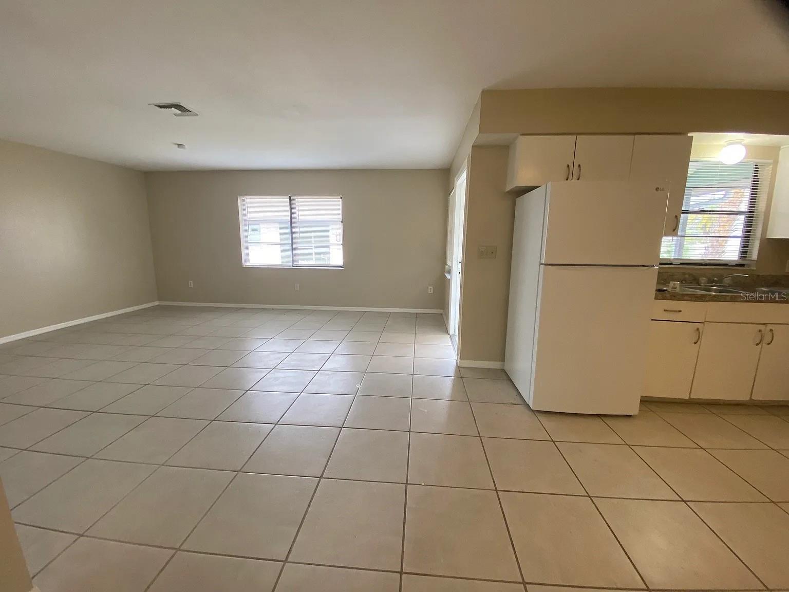 1685 SHADOW LN
