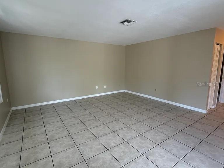 1685 SHADOW LN