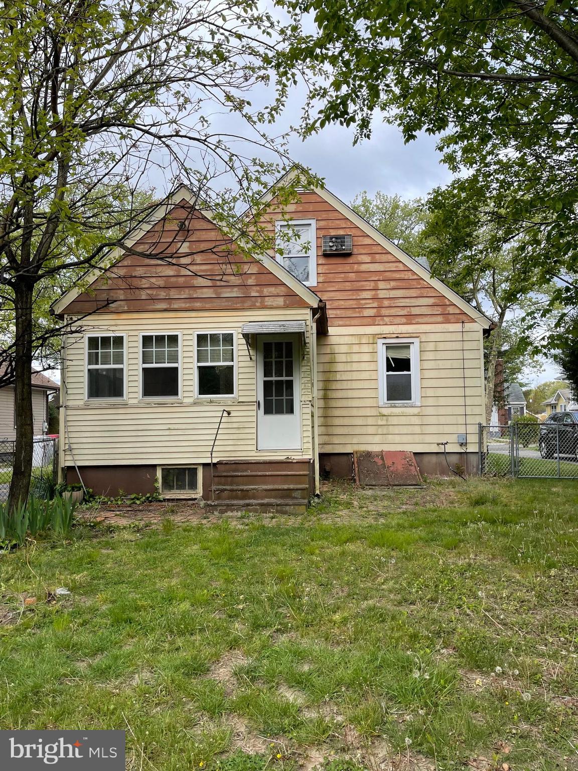 23 VICTORY AVENUE