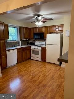 42 PENNSYLVANIA AVENUE